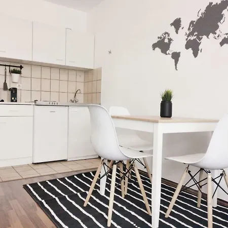 Style Mit Netflix Nahe Bahnhof Stadt *